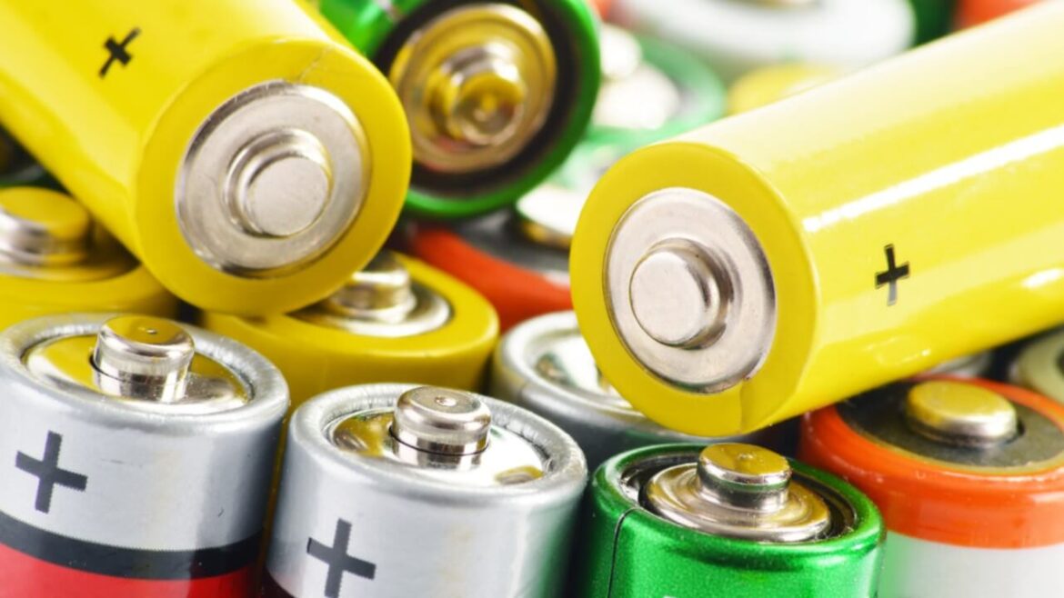 Aus einer AAA Batterie eine AA Batterie machen