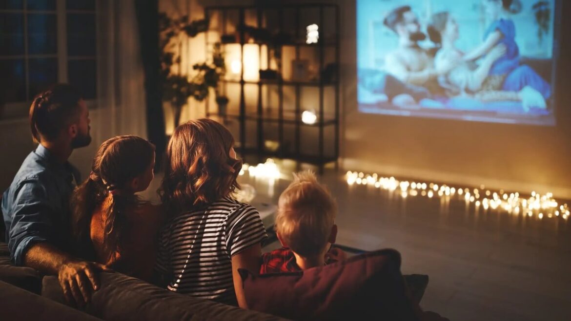 Heimkino: Vergleich zwischen Beamer und TV-Gerät